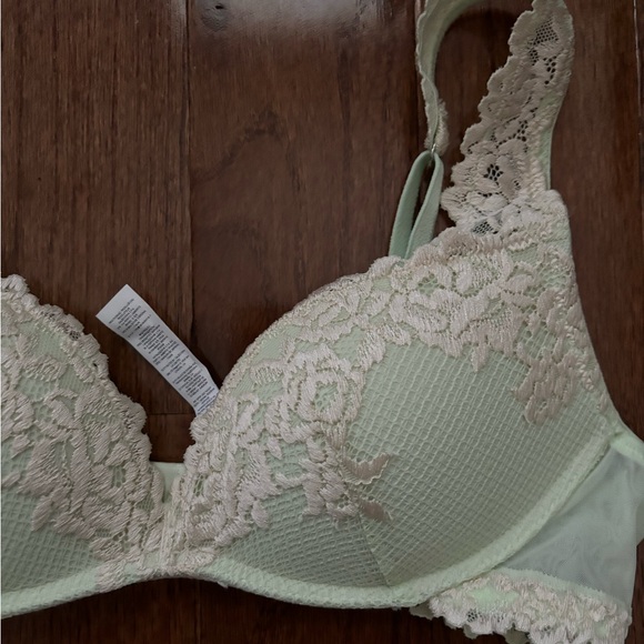 Intimissimi 34B pastel green padded lace bra - Picture 3 of 5
